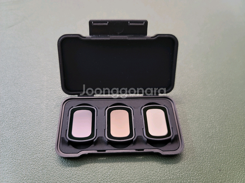 DJI 오즈모 포켓3 + 마이크 미니 2개 + 악세사리 팝니다--4