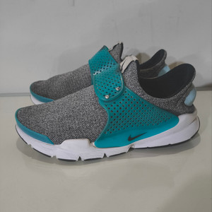 270mm 나이키 삭다트 se 운동화