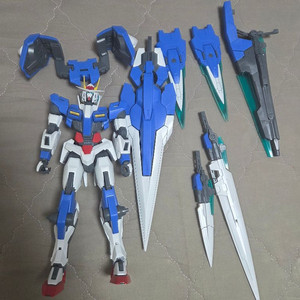 반다이 mg 더블오 건담 세븐소드 가조립 판매합니다!