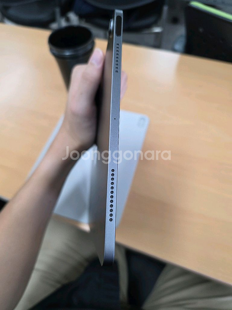 아이패드 에어5세대 wifi 64GB 판매합니다--5