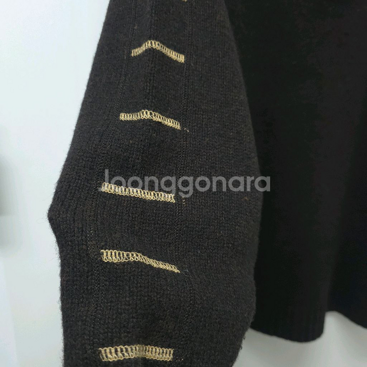 Armani Exchange 남성 울 반집업 니트 M--3