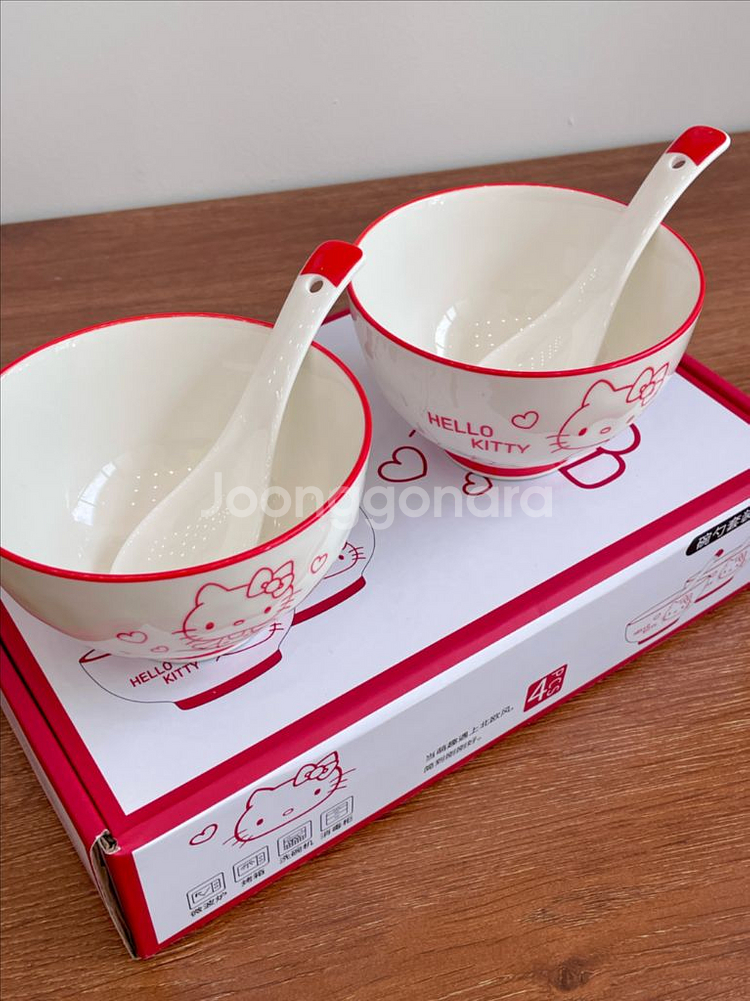 헬로키티 정품 밥그릇2개 +숟가락2개 선물 세트 새상품--4