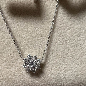 루첸리 다이아몬드 목걸이(가격내림)0.3 캐럿 18k