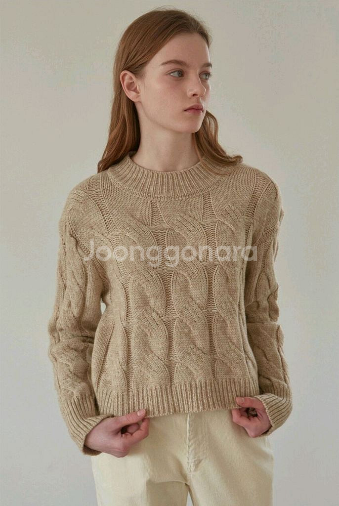 새상품) 얀13 베이지 긴팔 크롭니트 스웨터 가을겨울--2