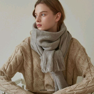 새상품) 얀13 베이지 긴팔 크롭니트 스웨터 가을겨울