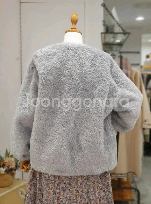 써스데이아일랜드 퍼 자켓--3