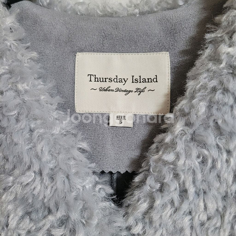 써스데이아일랜드 퍼 자켓--5