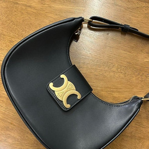 셀린느 트리옹프 레더 크로스백