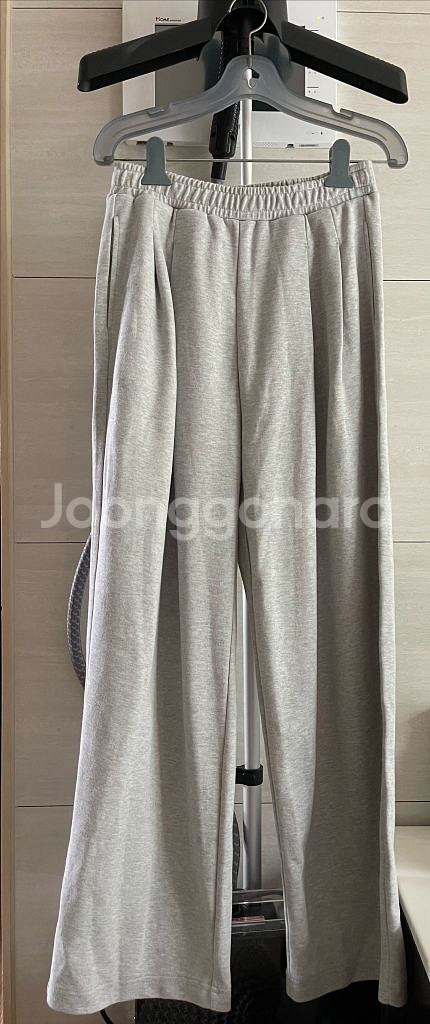 무신사스탠다드 투턱와이드 라운지 스웨트팬츠--0