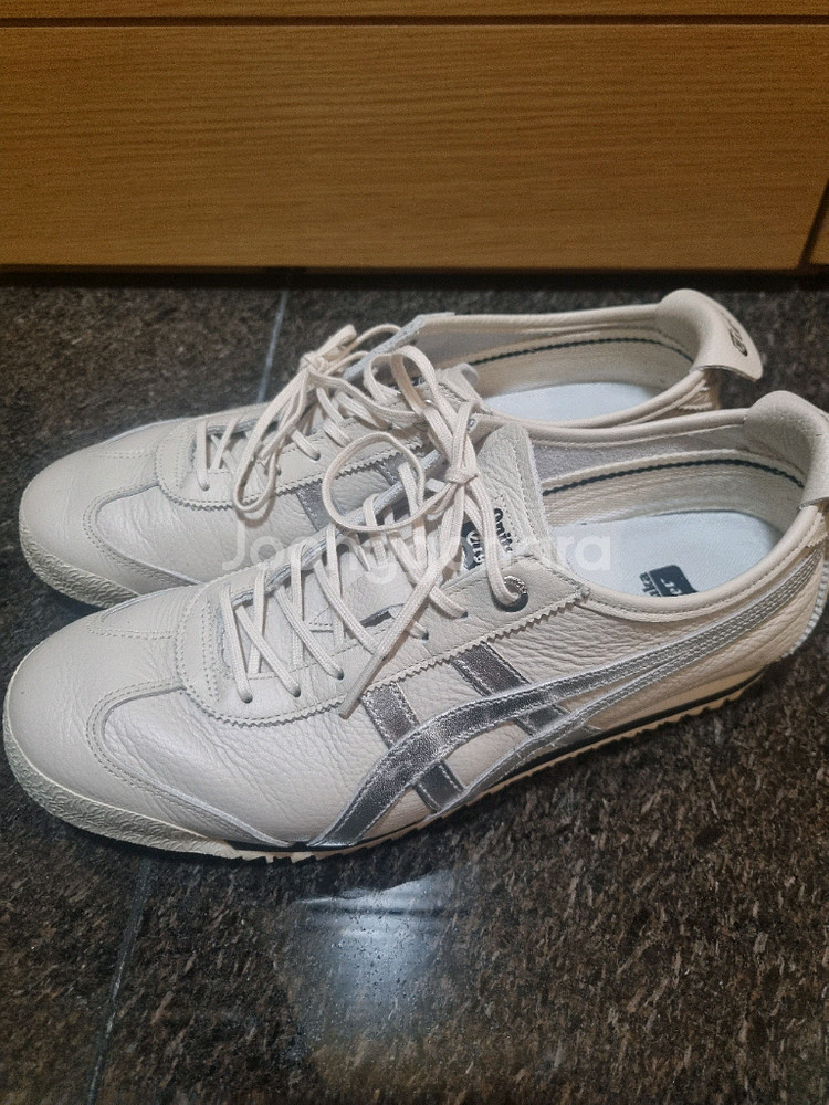 오니츠카타이거 멕시코 66 SD 버치실버 240.--0