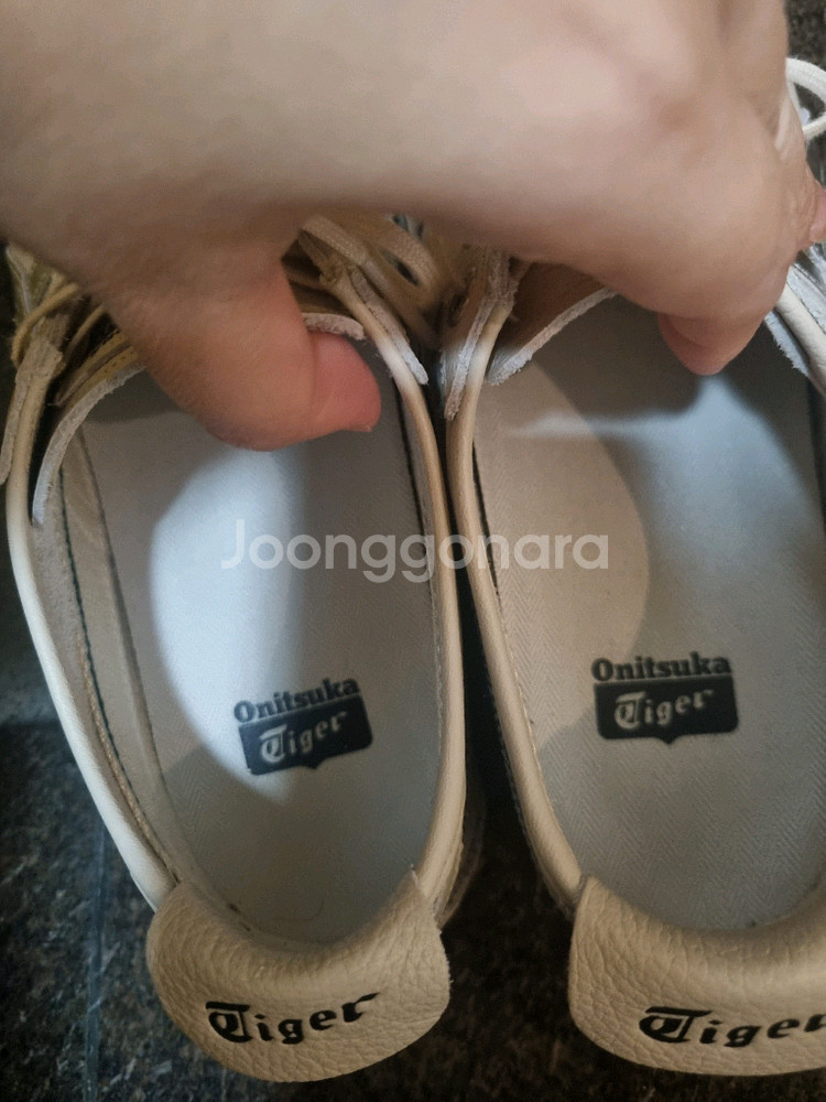 오니츠카타이거 멕시코 66 SD 버치실버 240.--6
