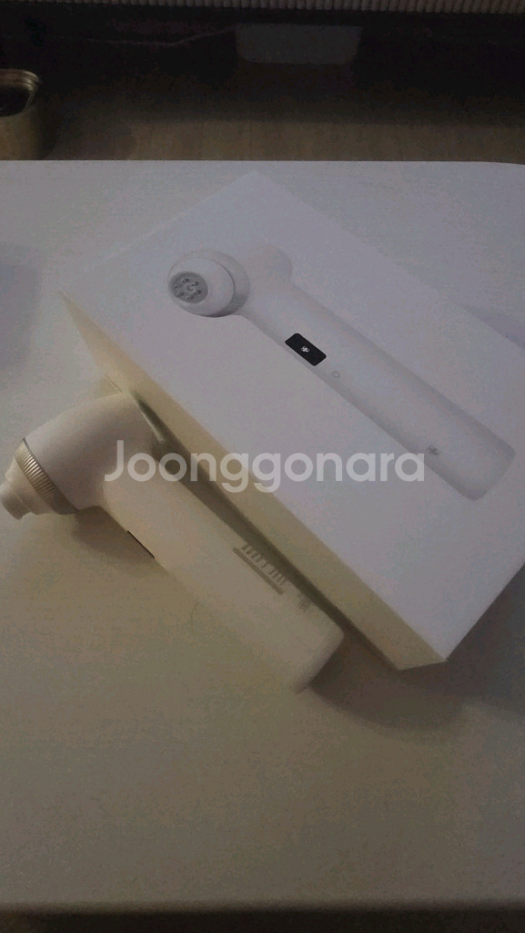 메디큐브 에이지알 울트라튠 팝니다--0