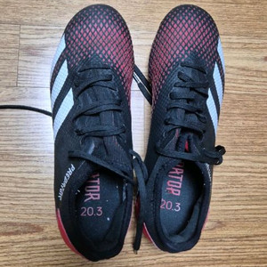 아디다스 프레데터20.3 250사이즈 거의새상품