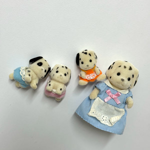 실바니안 올드 일본 달마시안 아기 가족 일괄