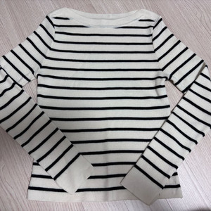 라이크유 스트라이프 니트