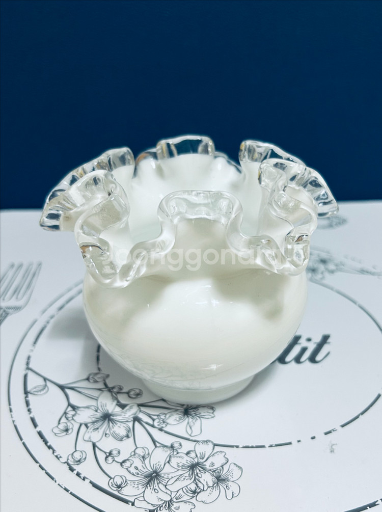 빈티지 팬톤 아트 글라스 실버 크레스트 미니 화병--0