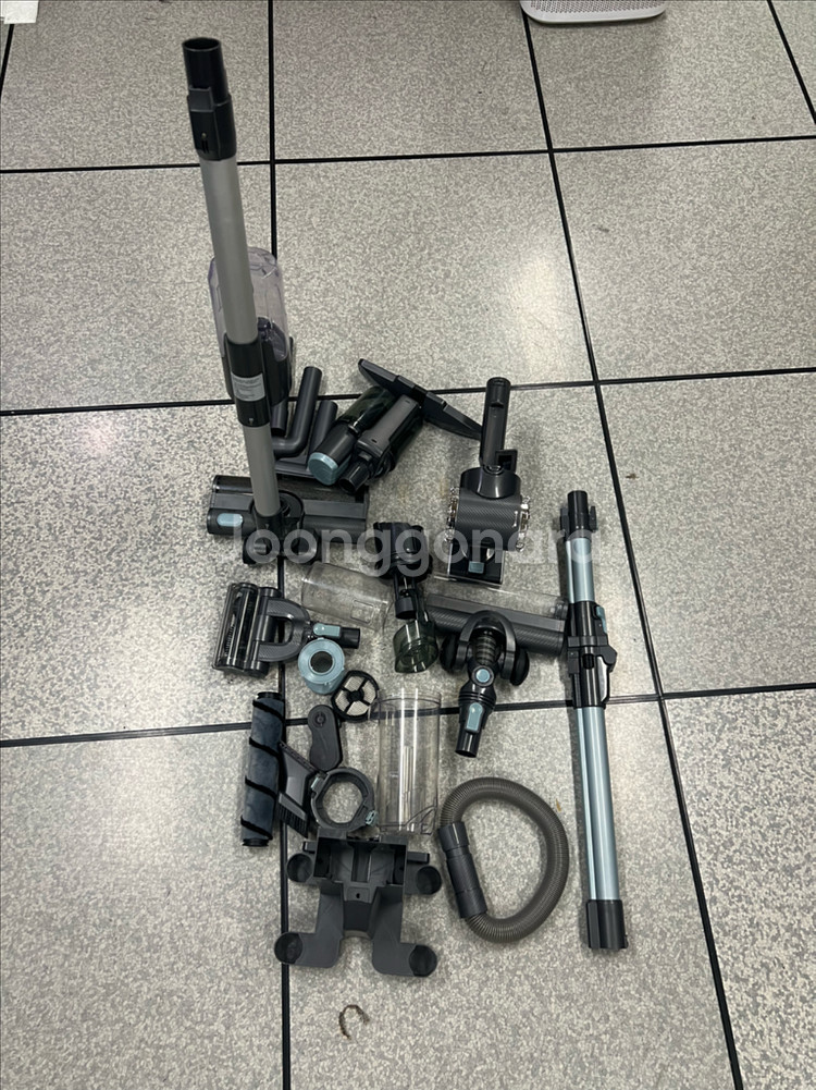 고장난 벤투스 아쿠아 멀티 무선 물걸레 청소기 풀세트 판매합니다!!--1