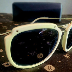 [미사용 새상품] Jil Sander-질샌더 화이트 선글라스