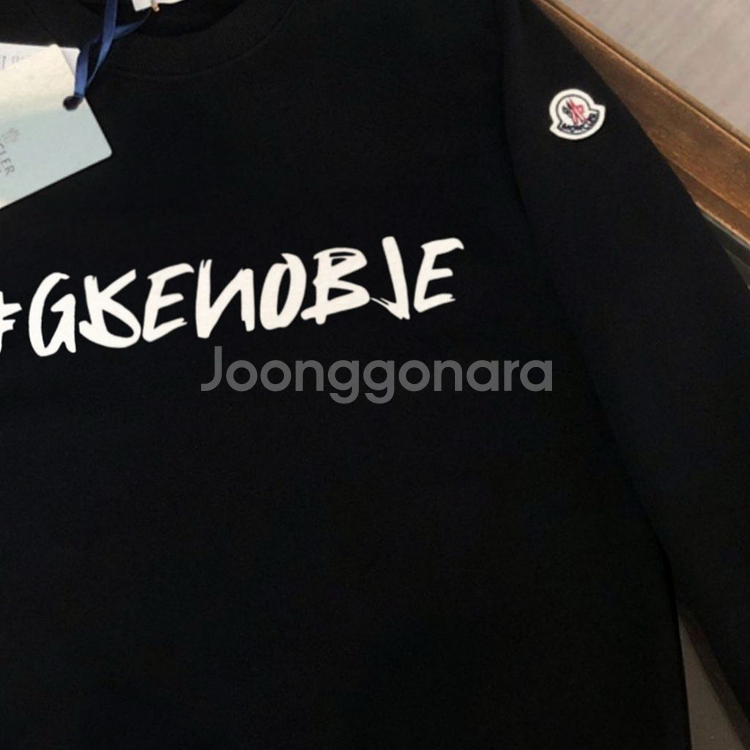 몽클레어 GISENOBIE 맨투맨--4