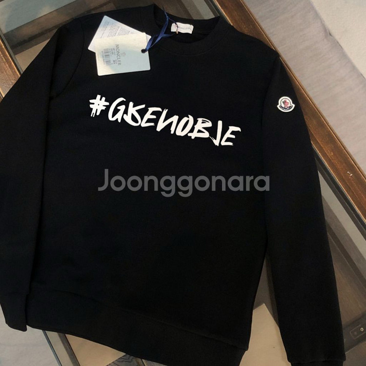 몽클레어 GISENOBIE 맨투맨--2