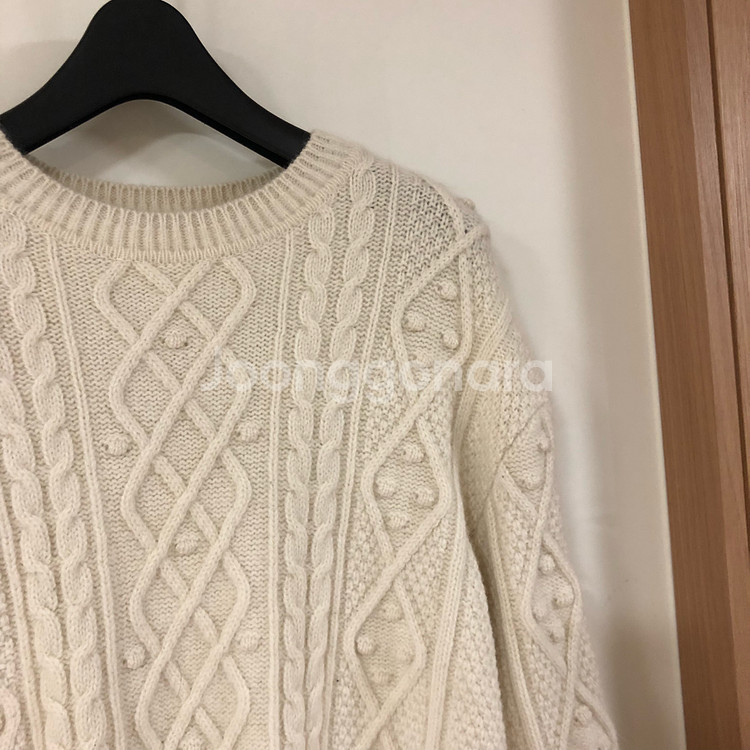 한섬 타임 앙고라 폼폼 니트 스웨터 올드머니룩 출근룩--5