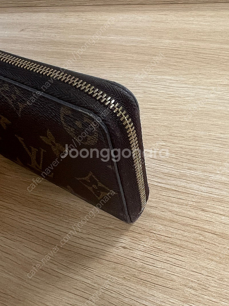 루이비통 지퍼돌이 반지갑--2