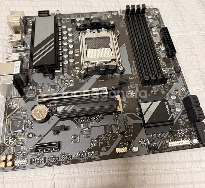 기가바이트 b650m k 팝니다--2