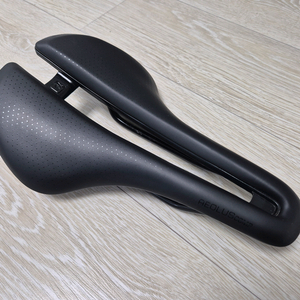 본트레거 에올루스 콤프 로드 자전거 안장 불용품 저렴 급처