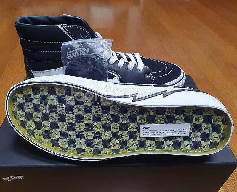 [285] 반스 볼트 x 마스터마인드 스케이트 하이 블랙 새제품 팝니다. vans 반스 볼트 스케이트하이 sk-8--4