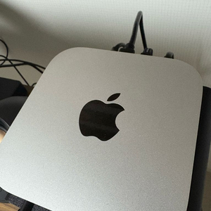 애플 맥미니m4 + 매직마우스 + 매직키보드