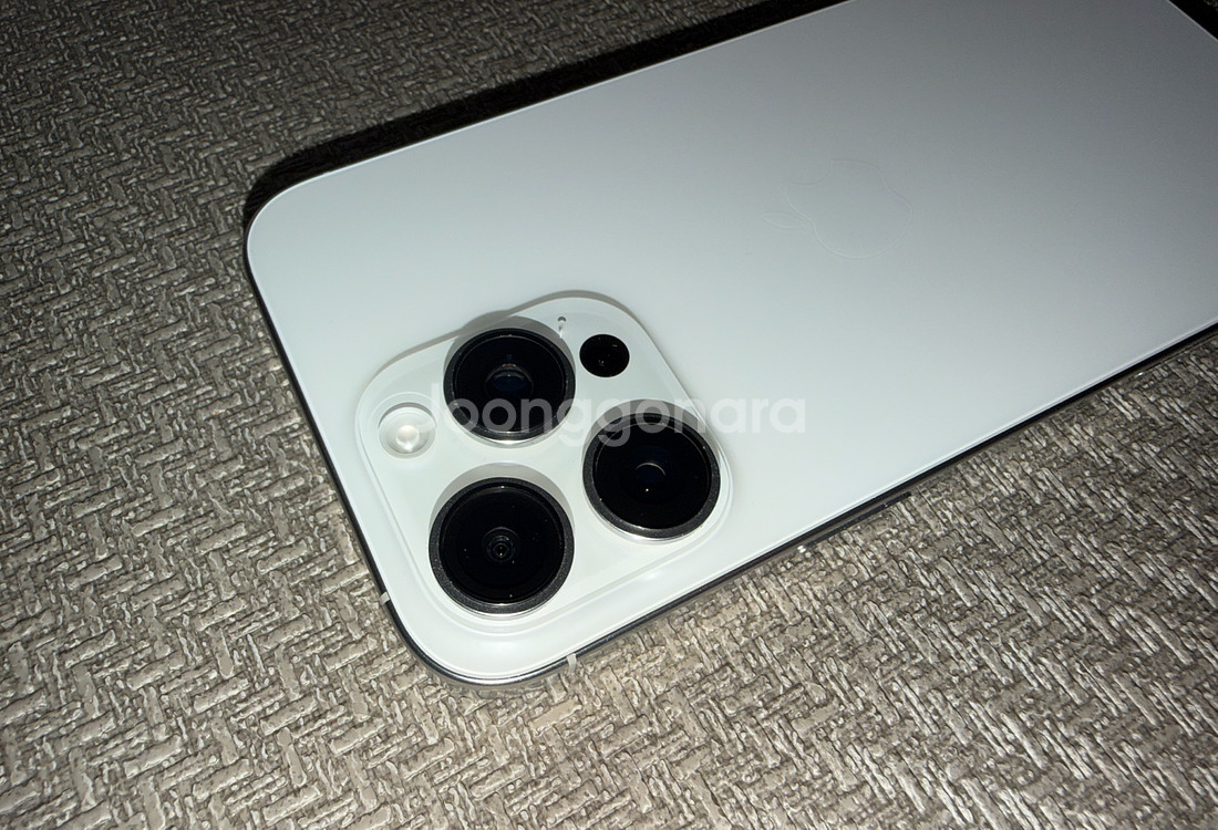 아이폰 16 프로맥스 화이트 512G 초S급 팝니다--4