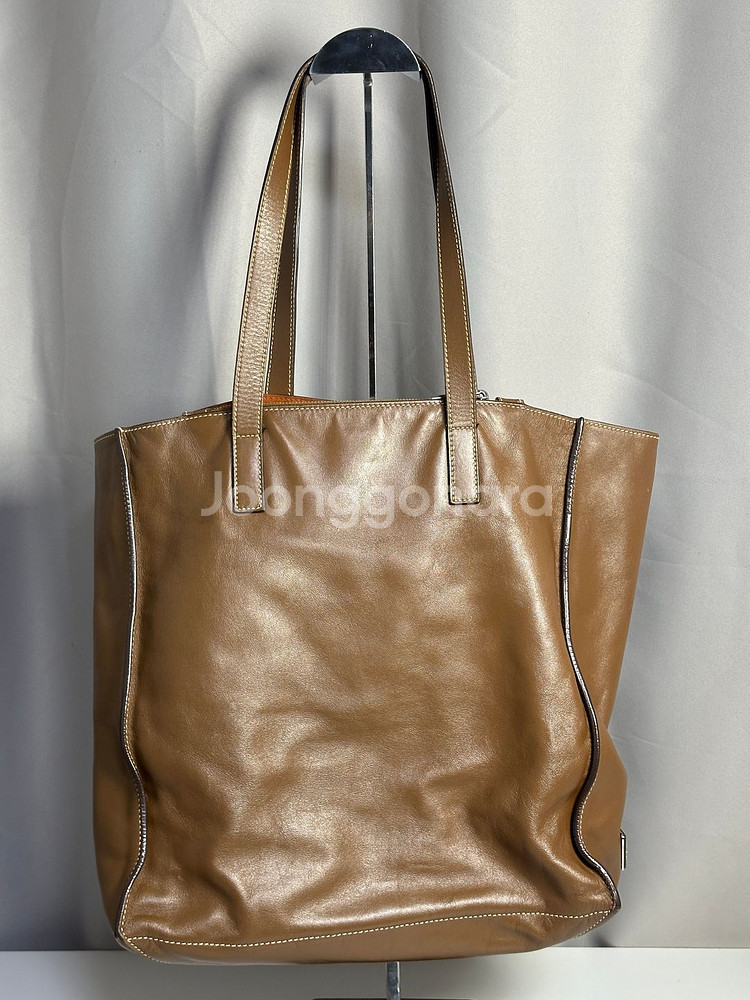 프라다 소프트 카프 레더 토트백--0