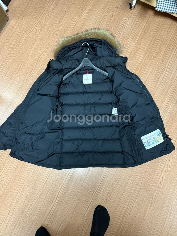 몽클레어 클루니 2사이즈 정품 싸게팝니다.--1