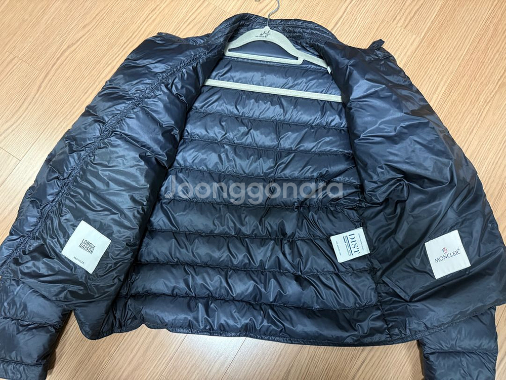 몽클레어 경량패딩 2사이즈 팝니다--1