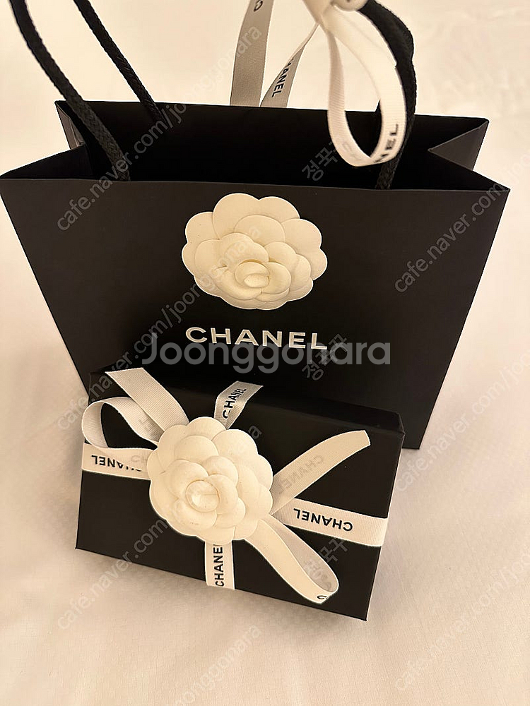 샤넬 카드지갑 클래식 캐비어 금똑--1