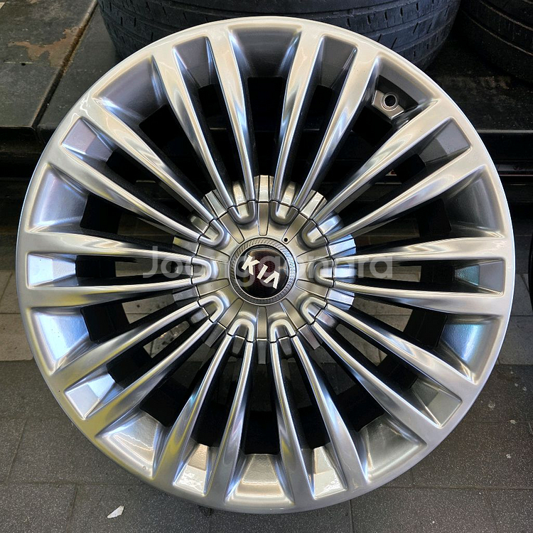 더 K9 19인치 정품 휠 세트 팔아요--1