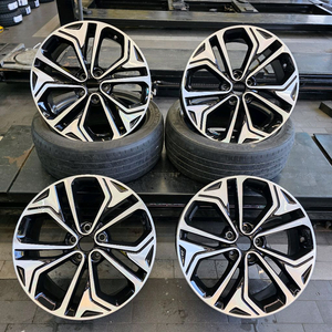 싼타페 TM 19인치 정품 휠타이어 세트 팔아요