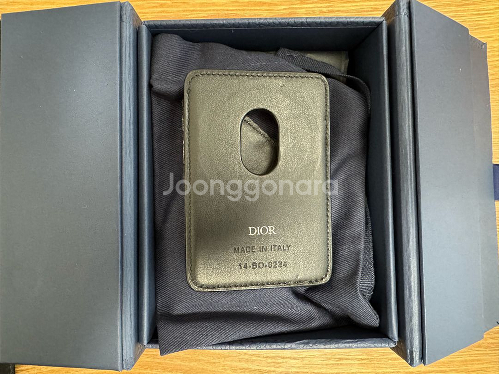 디올 Saddle 마그네틱 카드 지갑--1