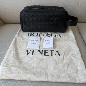 보테가베네타 인트레치아토 트레블 파우치 팝니다