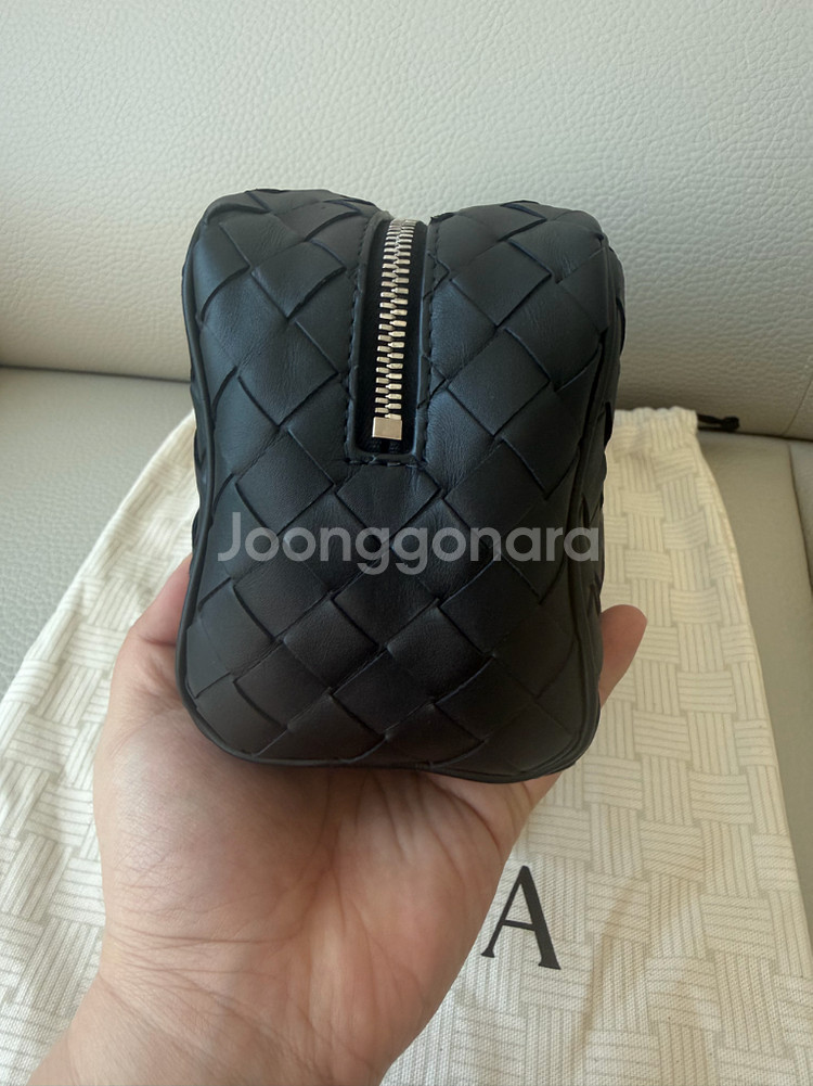 보테가베네타 인트레치아토 트레블 파우치 팝니다--5