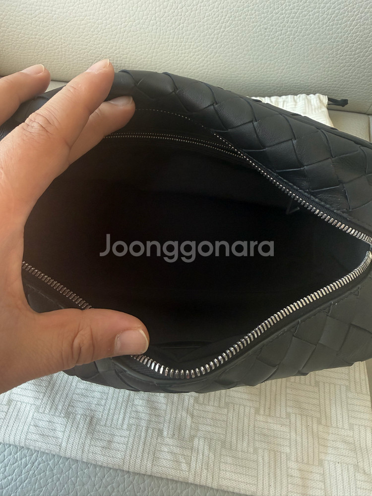 보테가베네타 인트레치아토 트레블 파우치 팝니다--7