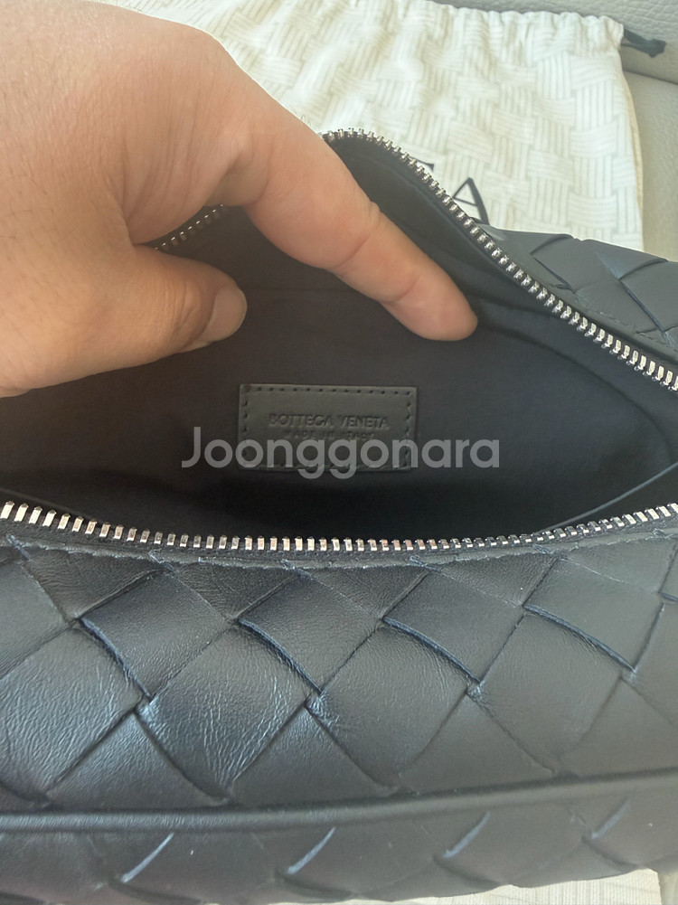 보테가베네타 인트레치아토 트레블 파우치 팝니다--9