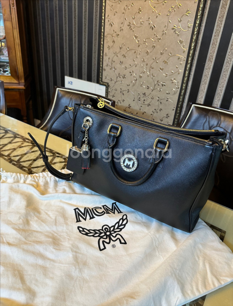 메트로시티 블랙 핸드백 여자가방--1