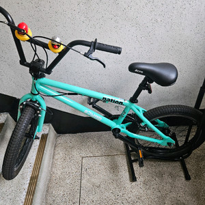 신품급 BMX 묘기형 360도 회전되는 자전거