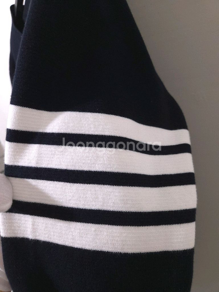 [새상품급,3] 톰브라운 밀라노스티치 금장 가디건--5