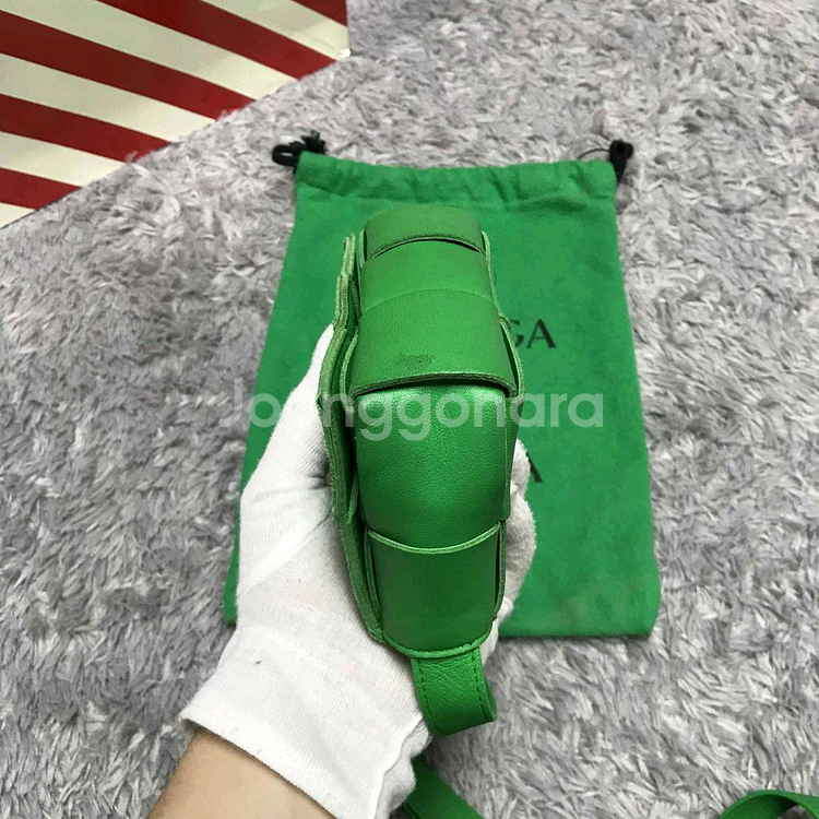 [클로젯][더스트 구성]보테가베네타 미니 카세트백 그린--7