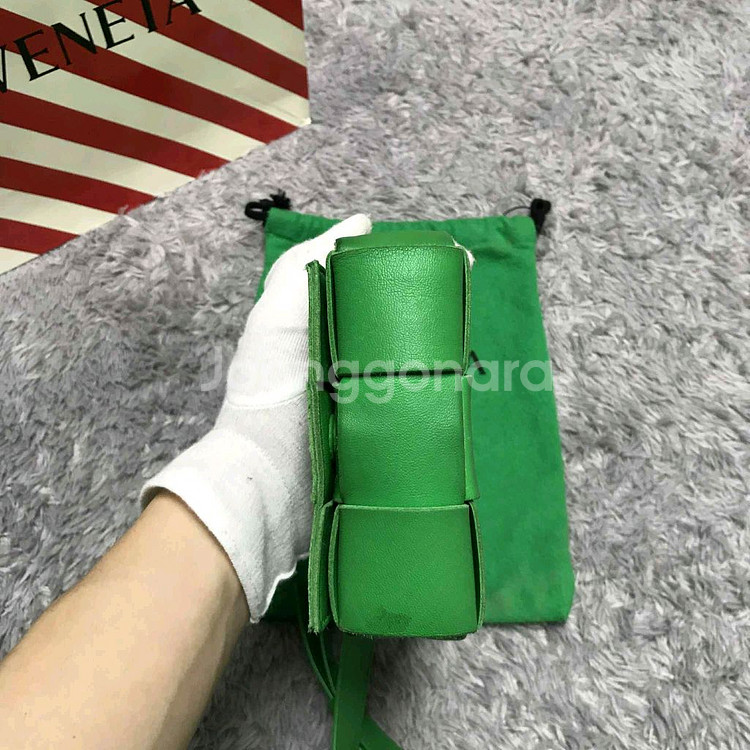 [클로젯][더스트 구성]보테가베네타 미니 카세트백 그린--8