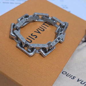 루이비통 버질아블로 모노그램 팔찌 M Size