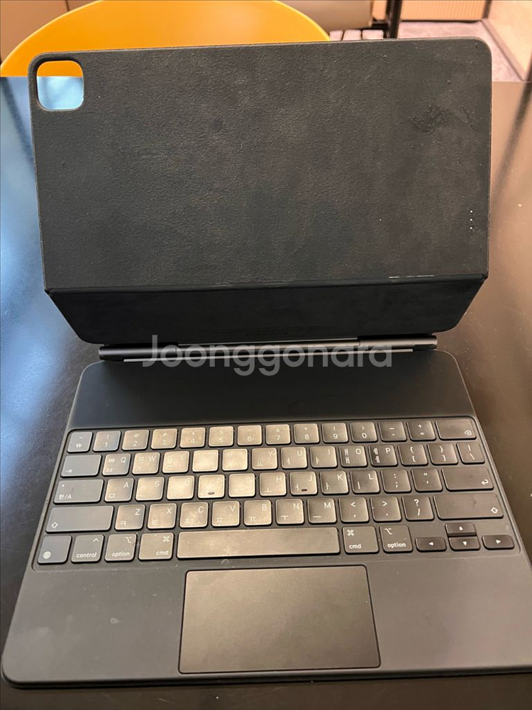 아이패드 프로 5세대 12.9인치(와이파이) & 매직키보드 정품--7