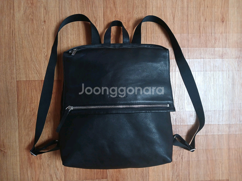 만다리나덕(정품) 남성 여성 올 가죽 백팩 (블랙) (상태 최상급)--1